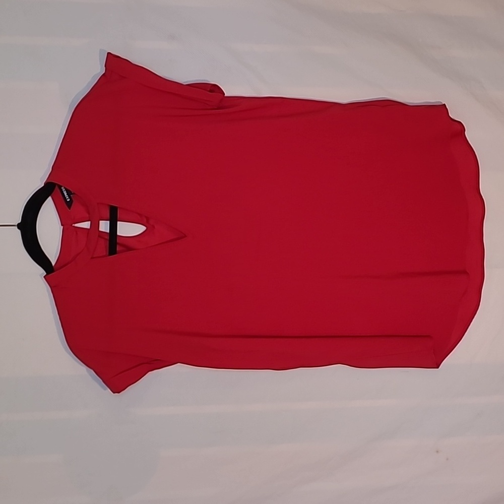 Red shirt, express size medium